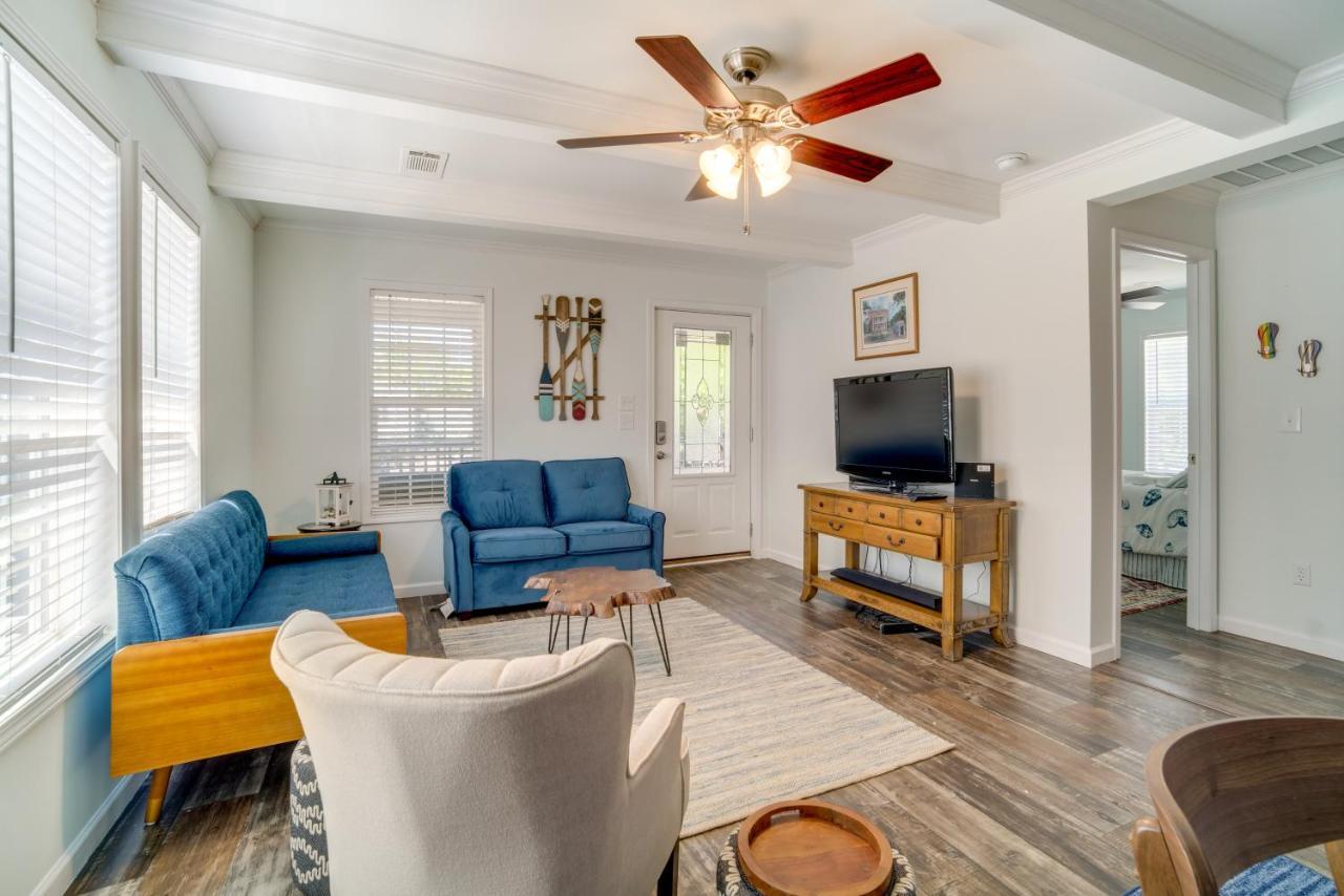 Charleston Home With Porch - 3 Mi To Folly Beach! Eksteriør bilde